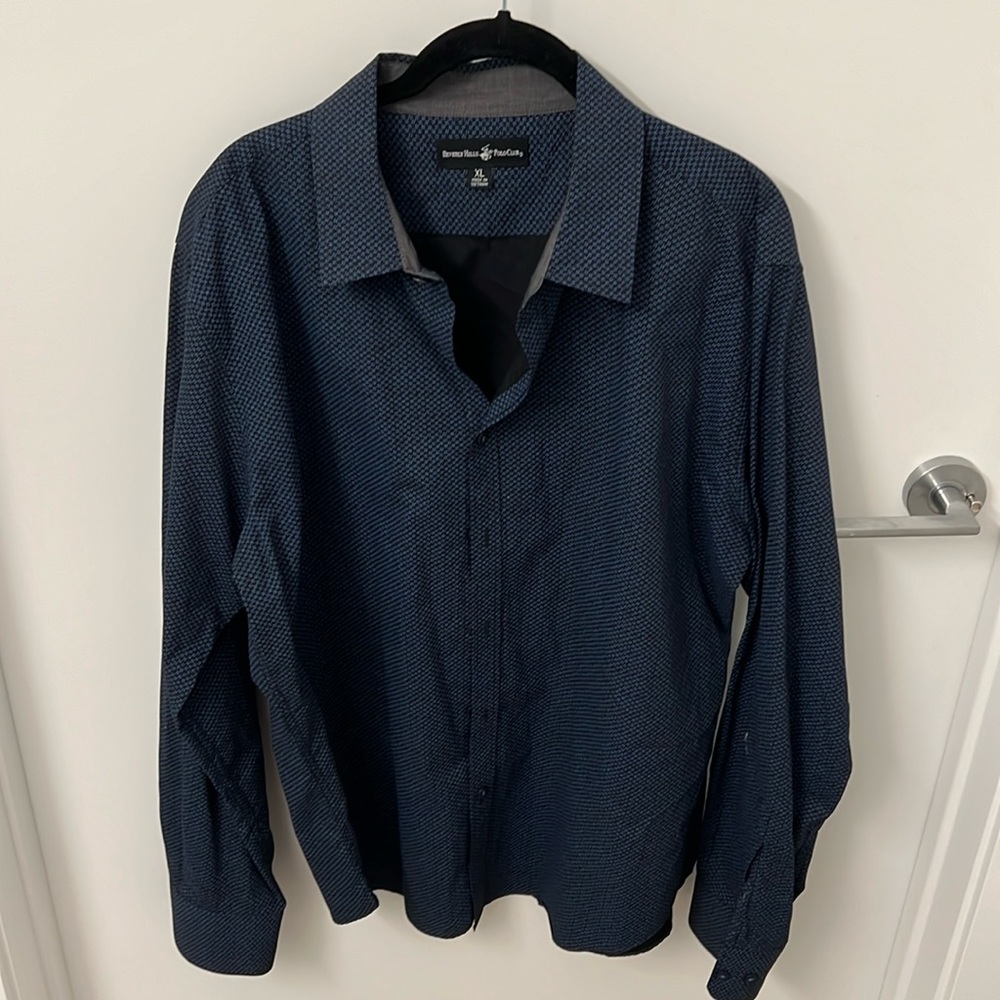 Beverly Hills polo Club Like NEW Men’s Large Button Up Shirt Casual or Dress Up